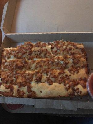 "Cheesesticks" nope at very best a order of bread with burnt cheese on top. Do not order these from here.