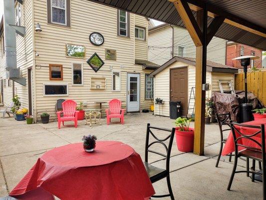 Nice covered patio.