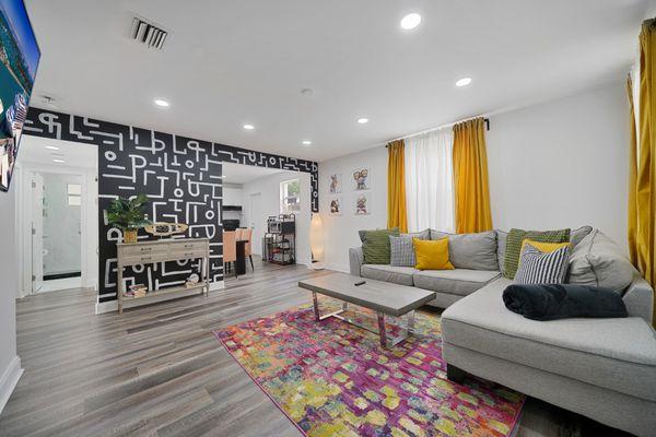 In the heart of Wynwood   Unit #1 - 2 Beds / 1 bath / Full kitchen/ Patio BBQ/ Washer & Dryer