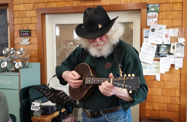 Sheldon Write performing in our cafe!