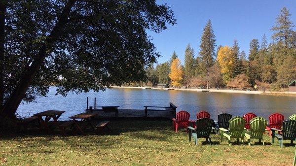 The cabin backed up to the lake and it has its own dock....