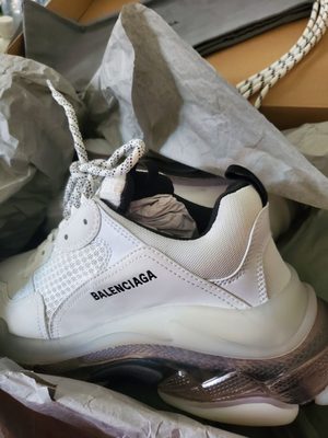 AUTHENTIC BALENCIAGA NEW