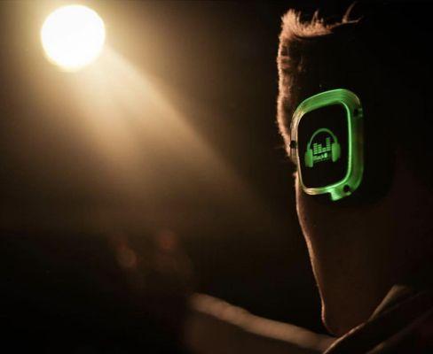 Grace (Snellville) Student Ministries | BlackOut Experience Silent Headphone Disco