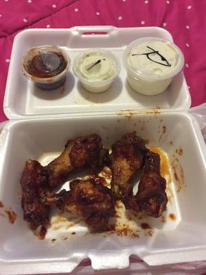 BBQ WINGS with extra sauce and extra ranch