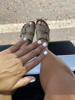 Gel manicure & gel pedicure