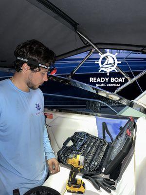 Boat repair ‍  Mechanic and electrical services for Boats