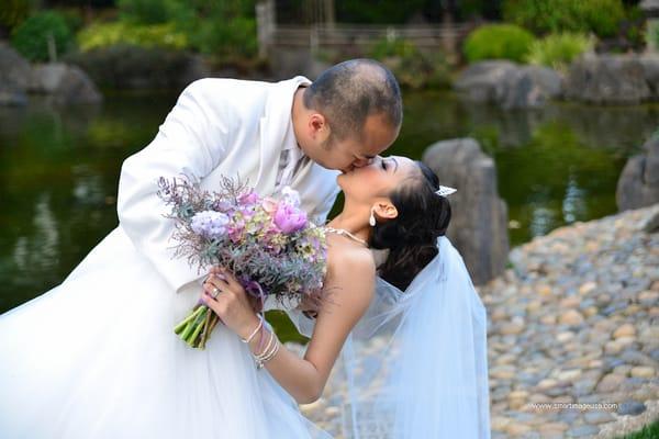 Wedding day photoshoot at Japanese Tea Garden.