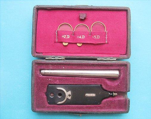 A C1900 Dr, Komoto's ophthalmoscope