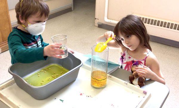 Students learn about the scientific method through our specialized STEM enrichment programs from 3, 4 and 5 year olds.