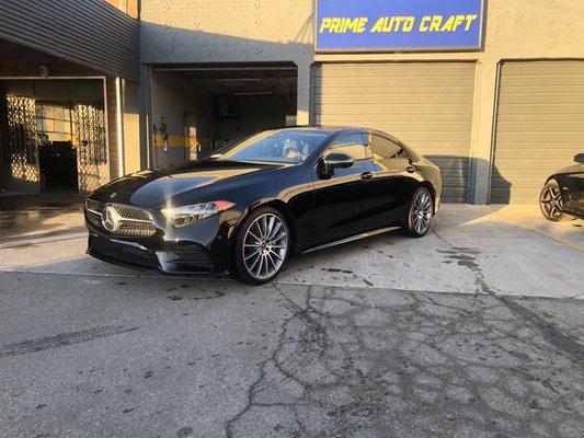 Blacked out chrome trimmings, tinted windows.