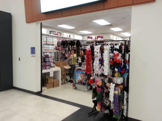 Beauty supply store in entrance