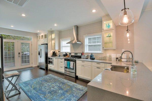 Fully Stocked Kitchen