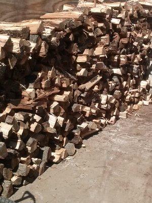 Need wood ???  We got wood !!!  Call for Firewood pricing.