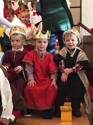 Nothing cuter that little kings at Christmas!