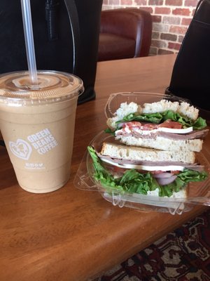 Spiced Chai Smoothie & Roast Beef Sandwich