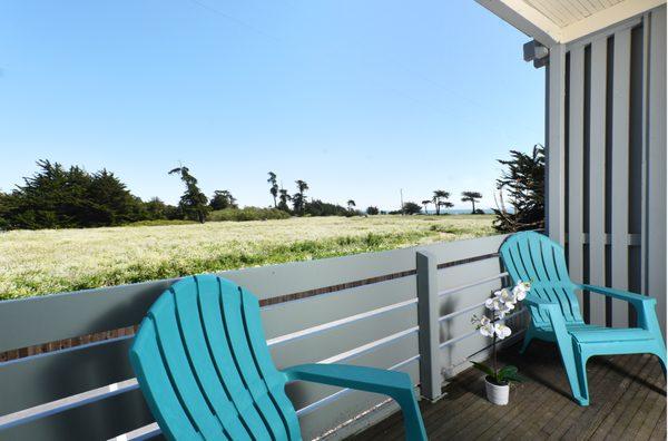 Many of our beautiful apartment homes enjoy views of the ocean, Lighthouse Field State Park and the beautiful Santa Cruz Mountains!