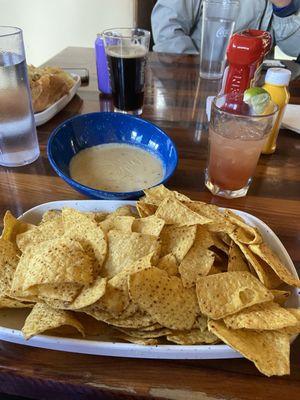 Chips and queso