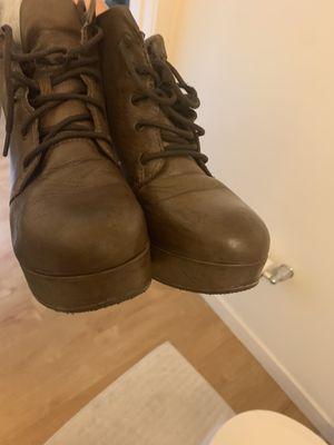 They did an amazing job: my boots look like new!