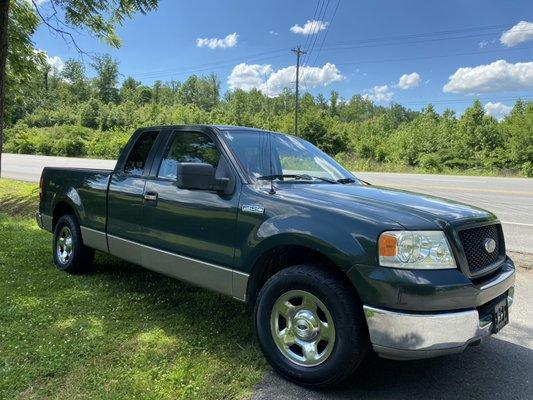 2005 f150 xlt 5950 cash or best offer