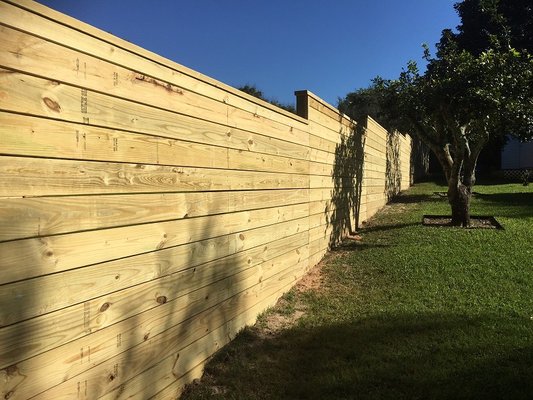 Horizontal Stream Line By Paramount Fencing.com