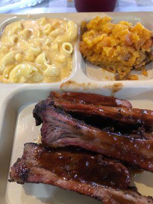 Macaroni and cheese, Sweet potatoes& Barbecue Ribs!