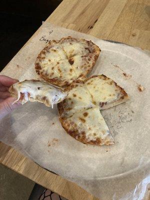 Bagel cheese pizza