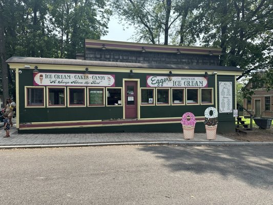 Ice cream shop