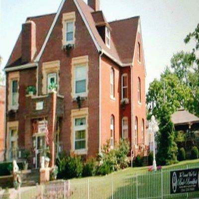 Central West End Bed and Breakfast