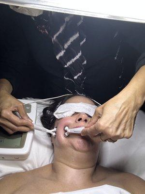 Microcurrent facial