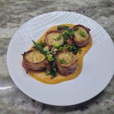 Bacon wrapped diver sea scallops