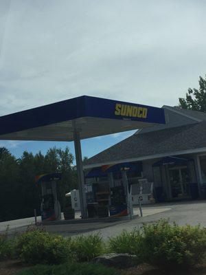 Sunoco & Skelley's Market of Moultonborough -- 374 Govenor Wentworth Highway / Route 109, Moultonborough           Station & Storefront