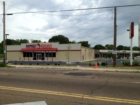 04-05-12; New Family Dollar - 2920 Lamar, Memphis TN