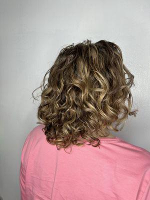 Curly Cut & balayage/pintura highlight