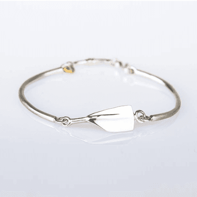 Classic Strokeside Hinge Bracelet is a medium size piece available in 925 silver or 14k white gold.