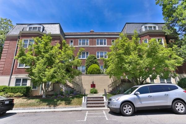 Barhite and Holzinger Property Management - 1 Chateaux Circle, Scarsdale, NY