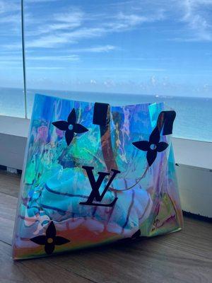 Shipping available for this perfect pool / beach tote