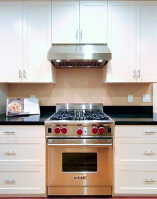 NEWLY RENOVATED KITCHEN. - Represented the Sellers.