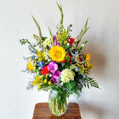 Summer Sunshine arrangement.