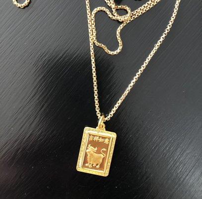 Chinese zodiac (Ox) dog tag pendant in 24k gold.