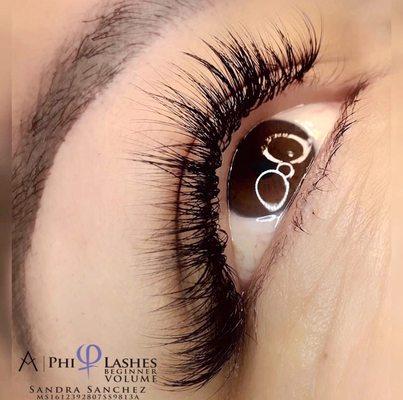 Hybrid Eyelash Extensions