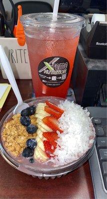 Loaded tea and Açaí bowl