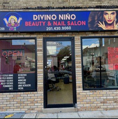 Divino Nino Beauty & Nail Salon