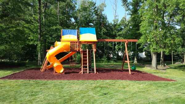 Be the superhero of the whole neighborhood with this awesome playset!