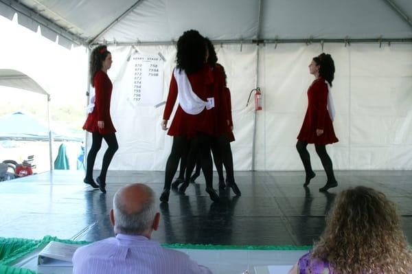 Aniar Senior Girls figures at Feis at the Fair 2010