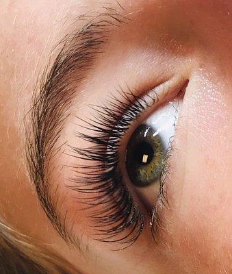 Classic set off eyelash extensions!