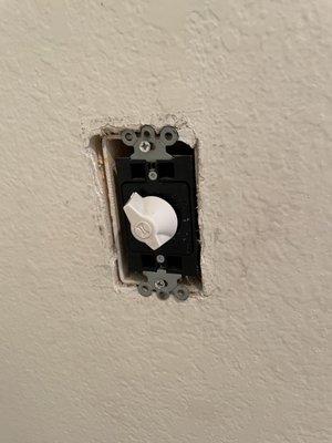 Light knob in shower/toilet area