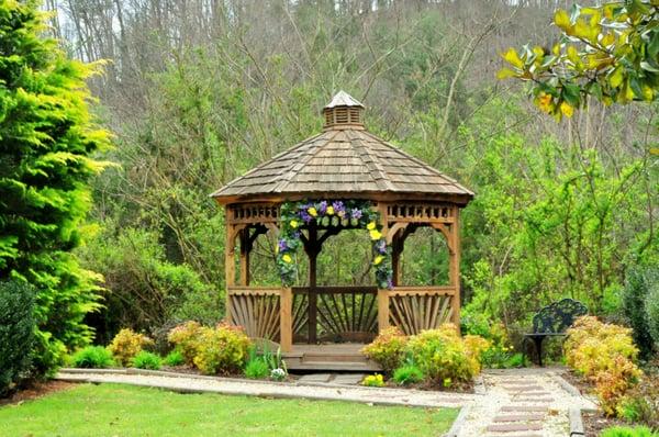 Our gazebo is a wonderful location for a cozy, romantic outdoor wedding for two.