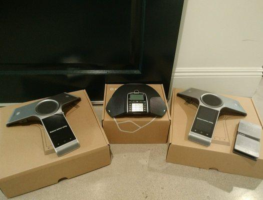 High end Yealink and Konftel conference VoIP phones working great with Nextiva. The Konftel is battery operated and DECT wireless.