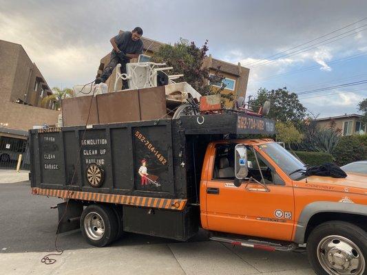 Demolition hauling trash removal clean up garage