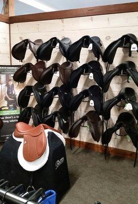 We carry new english saddles by Bates, Wintec, Pessoa and more! And we offer a 7 day saddle trial on all saddles.